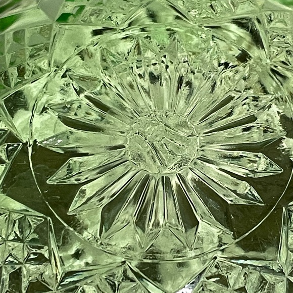 Little Uranium Glass Faceted Bowl - Picture 6 of 8